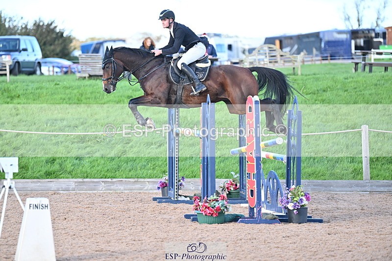 231014A-182143-06417 - Cls 21 National 1.30 & 1.40m Open