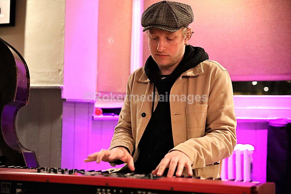 Joe-11 - Joe Webb Music