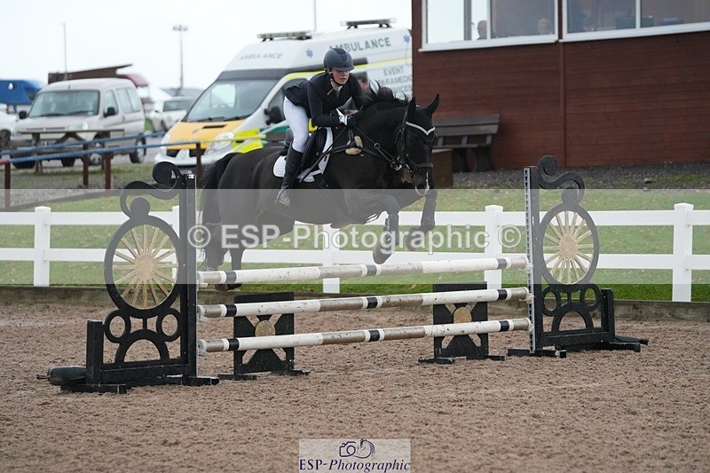 251109-084054-03053 - Cls 15 British Novice and 90cm Open