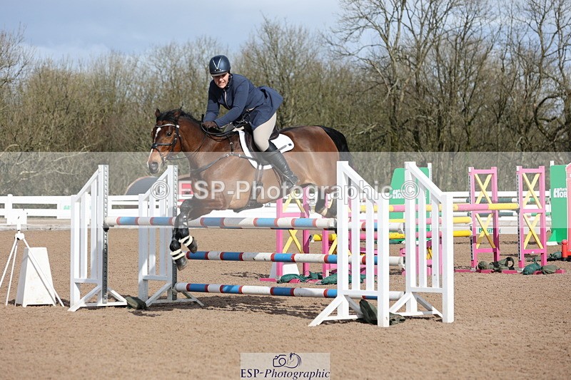 240223A-113700-00900 - Cls 4 Snr 1.05m Open