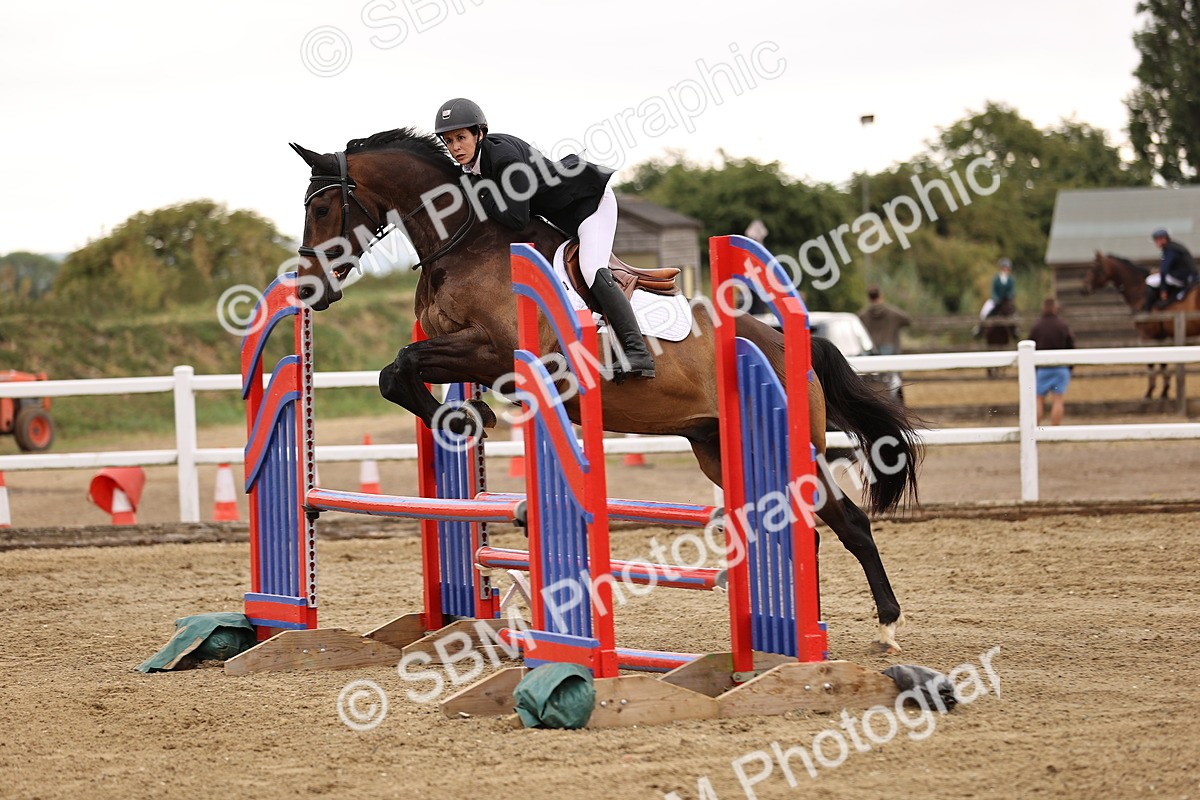 SBM_024335 - Class 8 - Clear Round