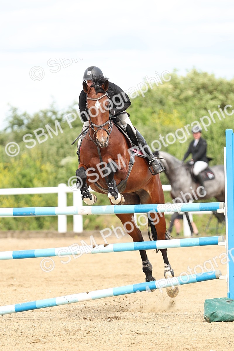 SBM_001352 - Class 5 - Senior Foxhunter - 1.20m