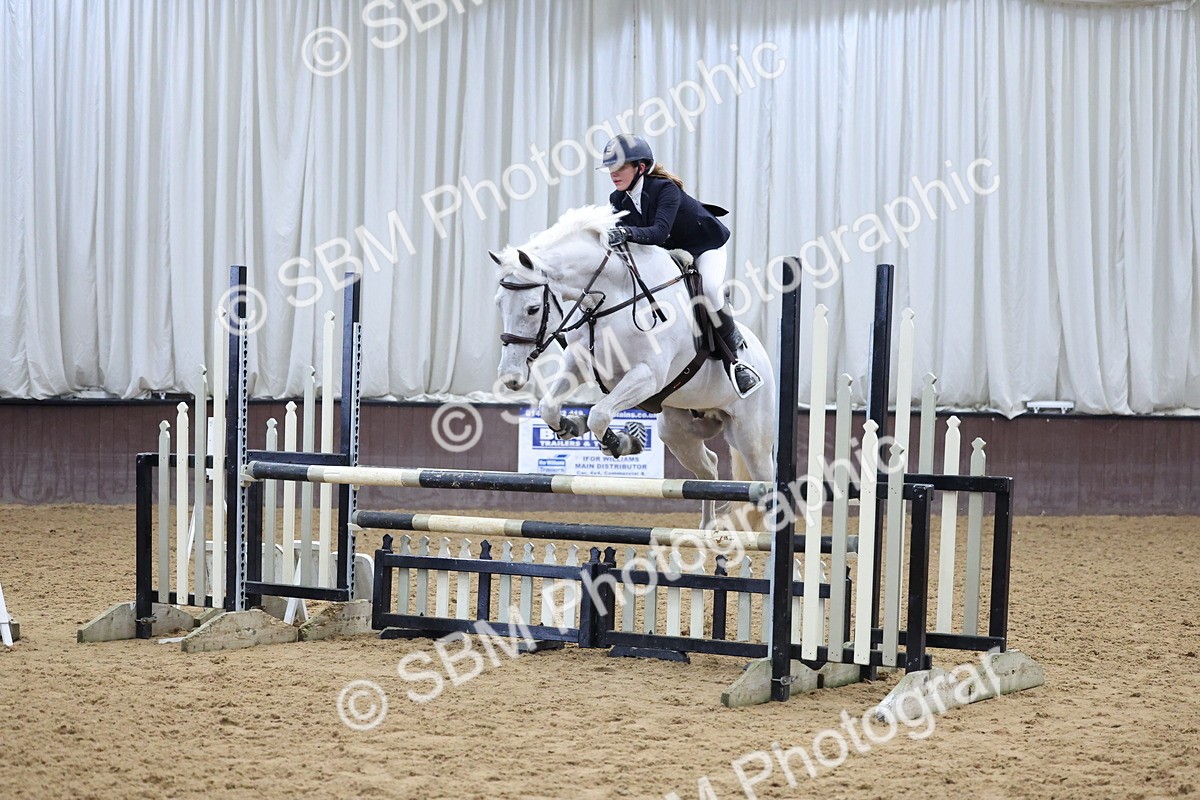SBM_002136 - Class 4 - Blue Chip Pony Newcomers - 1.00m