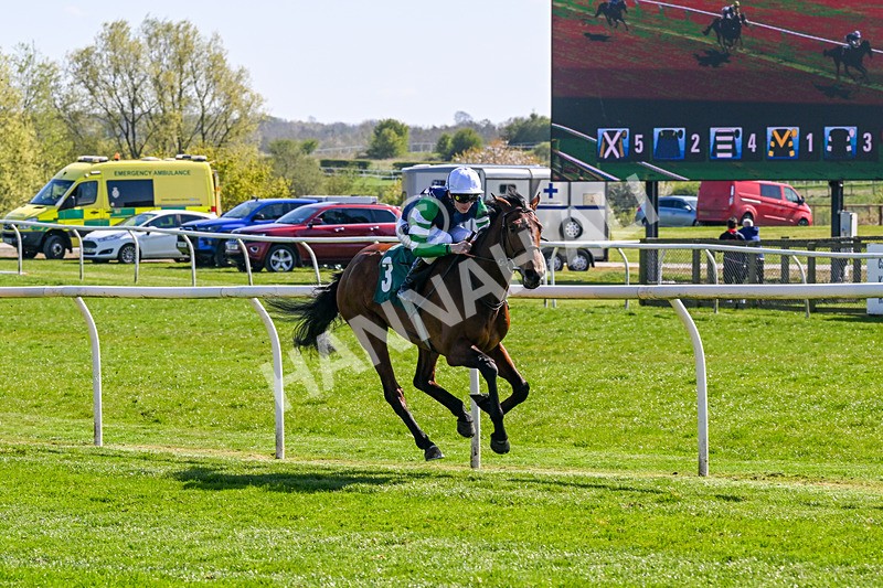 220426-Race 3-Cranachan-0308 - Race 3