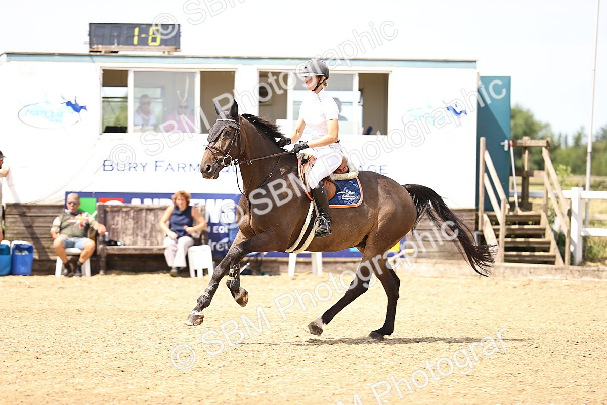 SBM_000568 - Class 15 - Redpost Equestian Senior Foxhunter - 1.20m