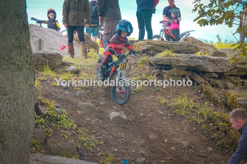 DSCF0395 - Ripon MC Trial 27/09- kids