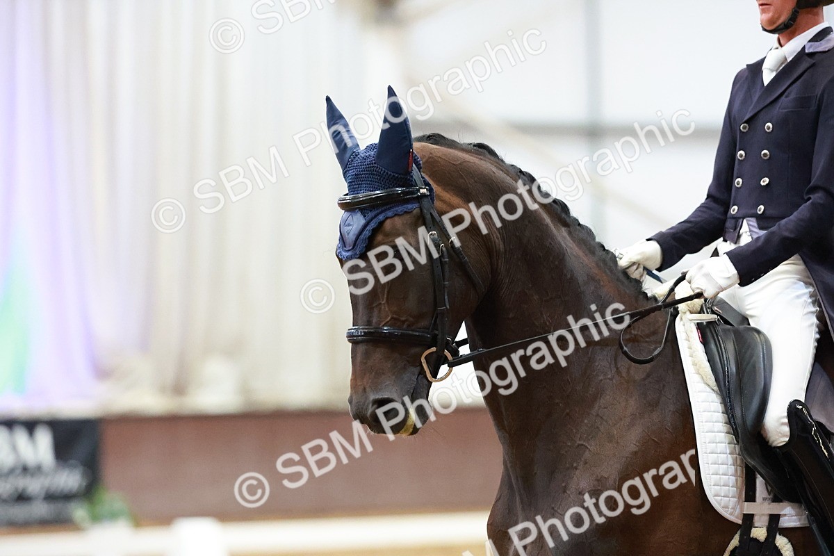 SBM_008013 - Class 9 - FEI INT II - 16.54.17.57