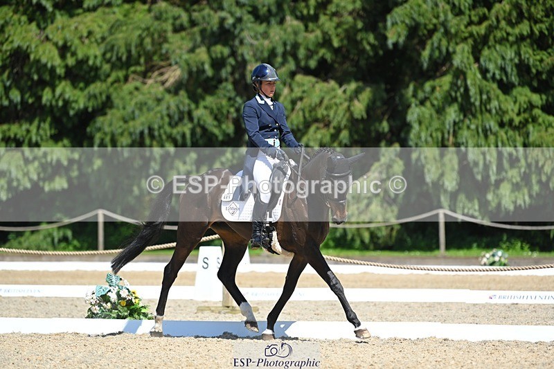 230526-144801-07006 - 485-OPPOSITION_HERALDIK_GIRL-Kirsty_Chabert-DR