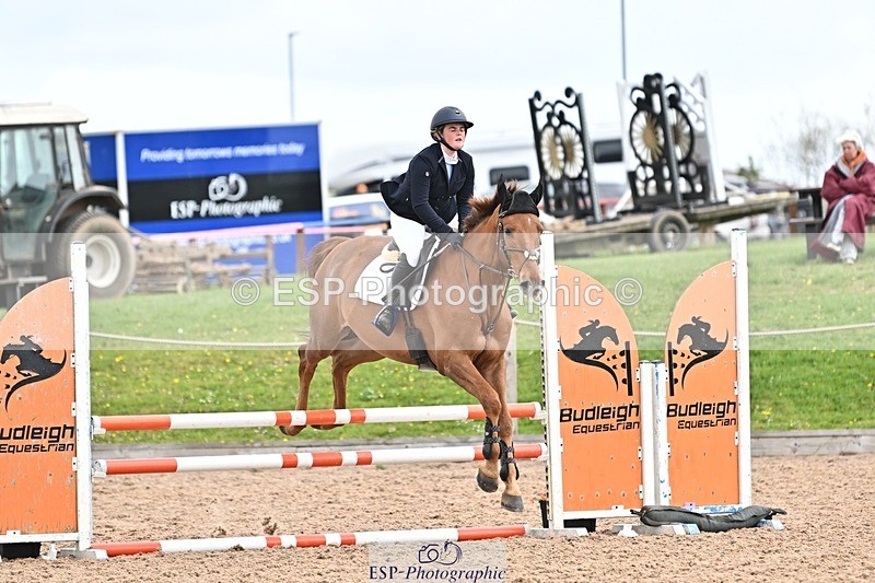 250414-111923-00443 - 90cm Round 1