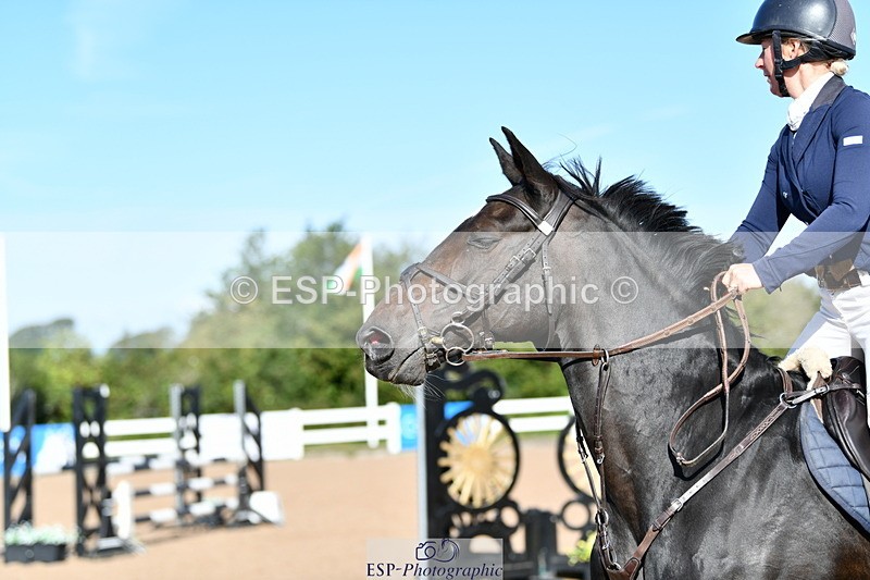 240913A-100517-03093 - Cls 20 Snr British Novice and 90cm Open