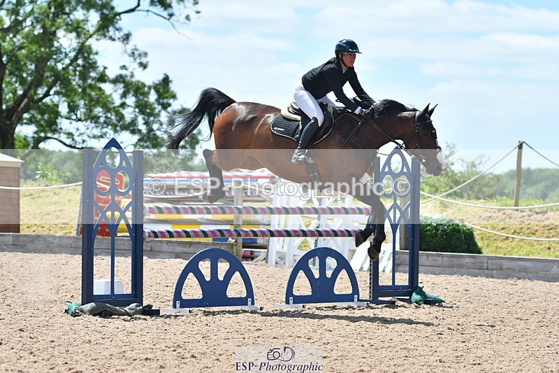 240609A-133414-05690 - Cls 18 Snr Newcomers and 1.10m Open