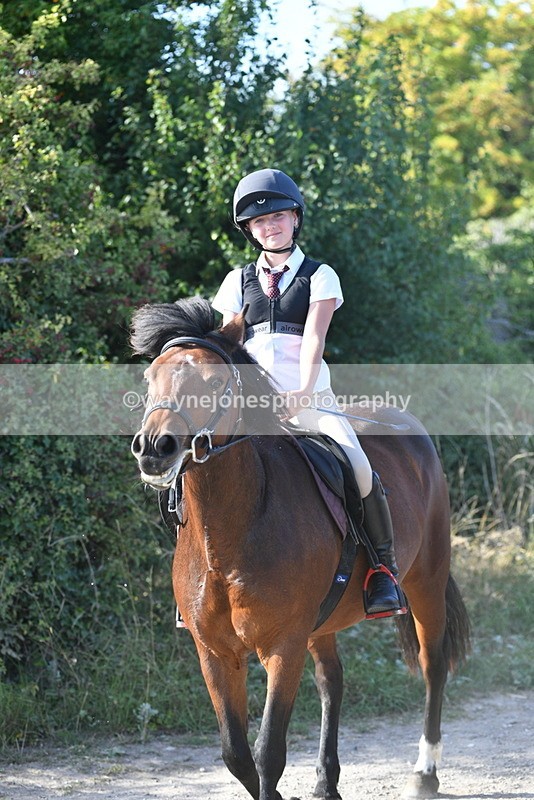 WJ5_5054 - Walk out with the hounds