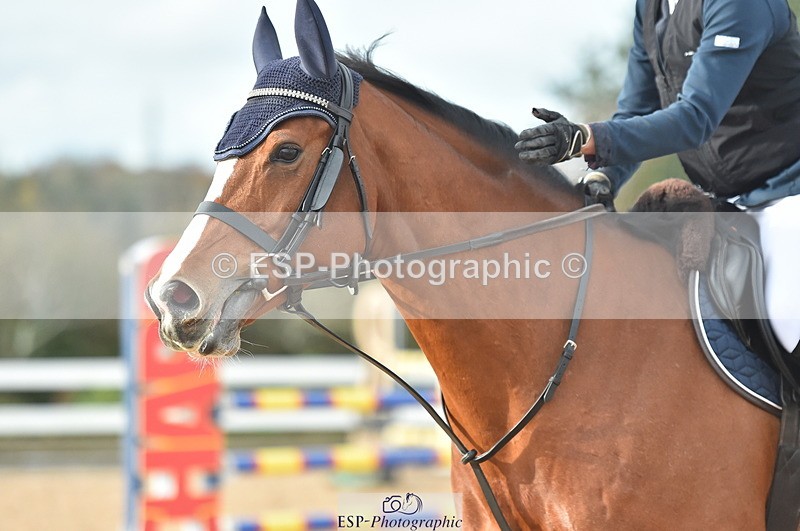 231111A-130736-02051 - Cls 12 Newcomers & 1.10m Open