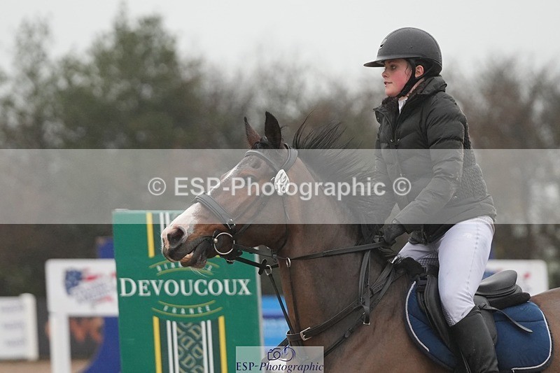 251207-121408-02004 - Cls 20 Snr Newcomers and 1.10m
