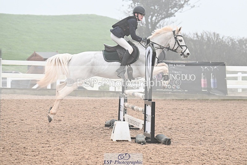260308-142254-03200 - Cls 15 British Novice and 80cm