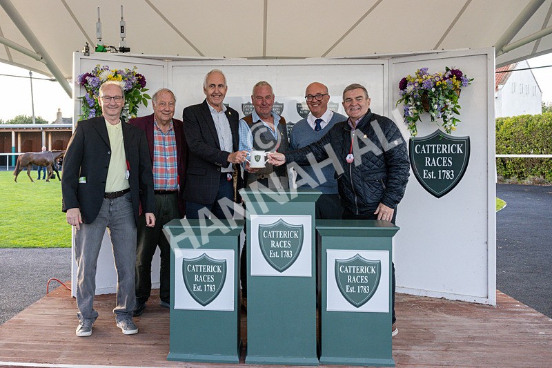 300926-Race 8-Jojo Rabbit-5093 - Race 8 5.55pm Racing Again 17th October Amateur Jockeys' Handicap