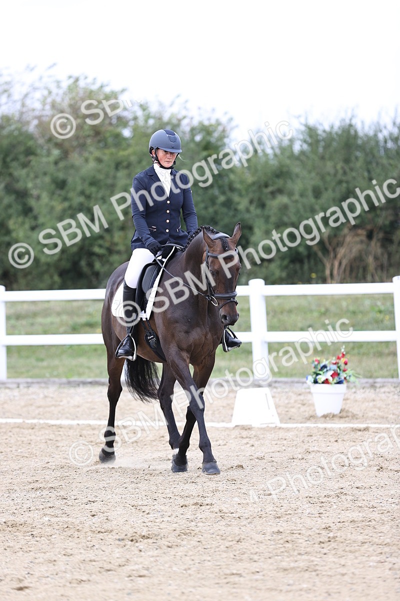 SBM_016875 - Class 14 Novice 23 - 11.53-12.56