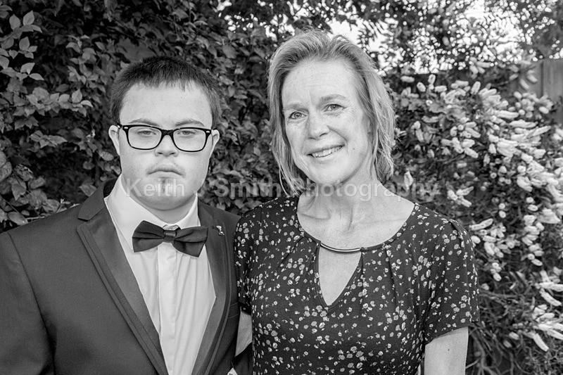 7SKJ0254 - Katie Doyle and friends Pre Prom