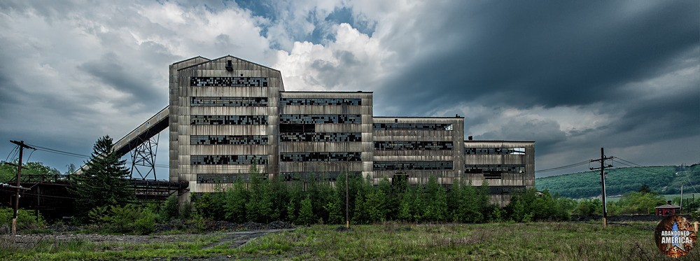 St. Nicholas Coal Breaker (Mahanoy City, PA) | Exterior Profile - St. Nicholas Breaker