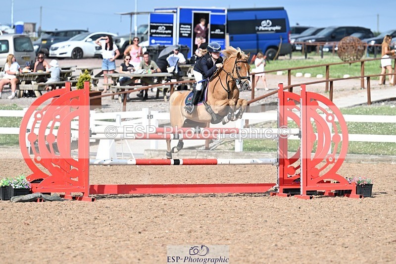 260627-173729-05789 - Cls 27 Foxhunter and 1.10m