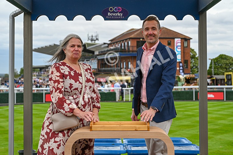 250824-Race 3-Blueandtangerine-2195 - Race 3