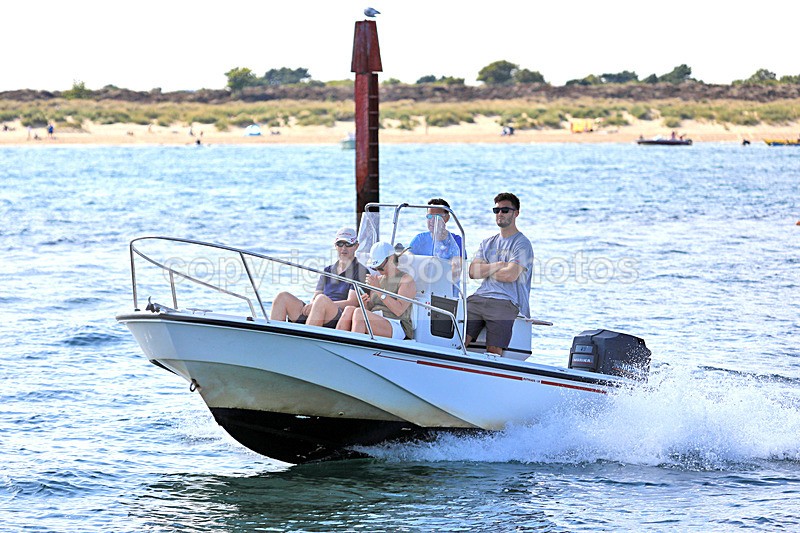 180804 CE CE - BOSTON WHALER 1Y3A5639 - Motorboats - Open