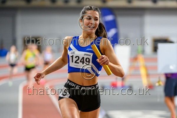 CEREL-925310 - Track Female Set Two