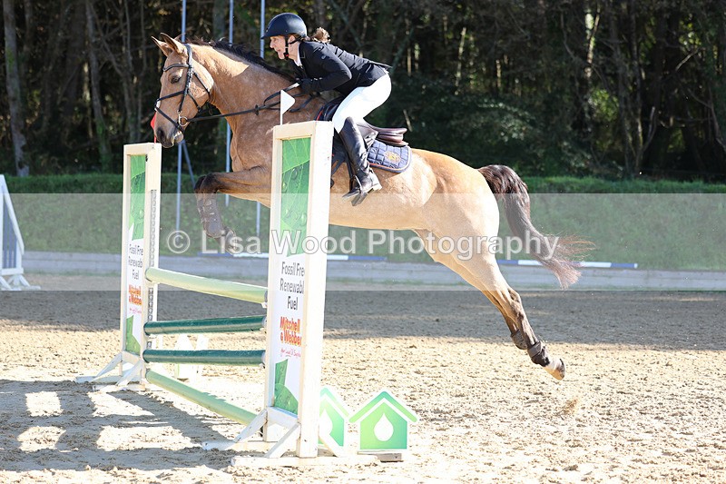 3E7A5295 - Class 4: Senior British Novice/90cm open