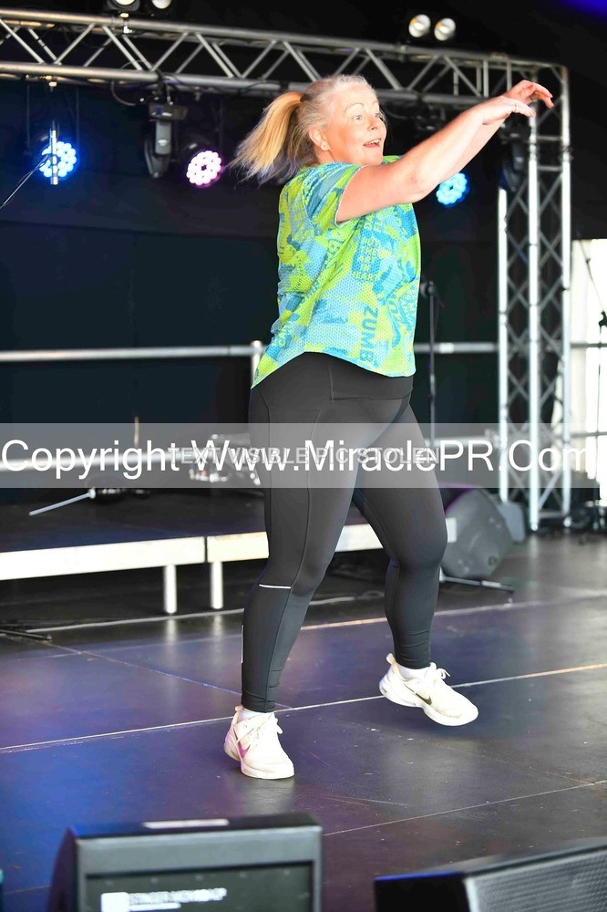SH4_0132 - Zumba with Sara Ann.