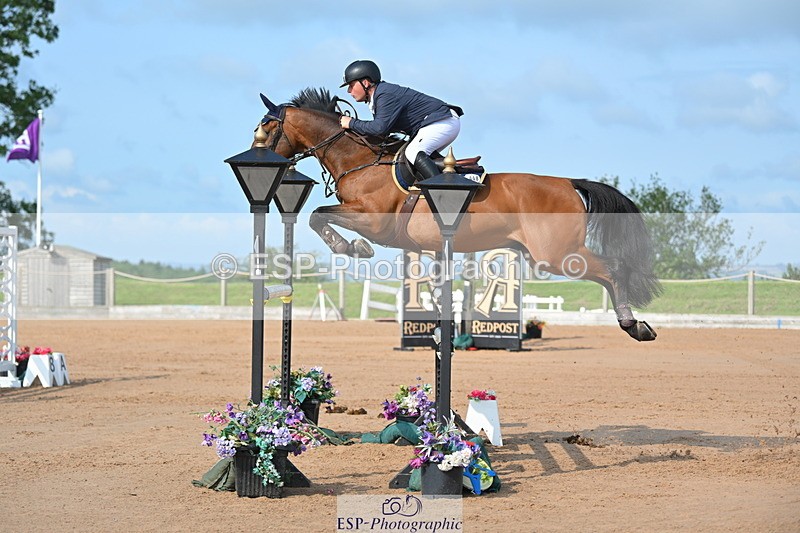 230721A-092102-04925 - Cls 2, 2 Star Small 1.30m