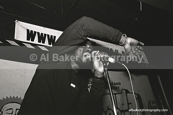 20 - Friends-&-Family @ the-roadhouse 10.05.03