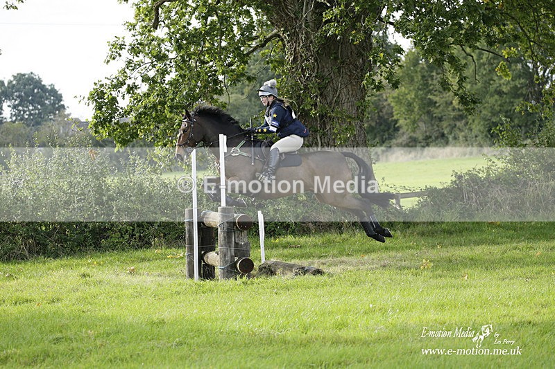  WWHT 171021 3082 - Intermediate (0.90m)  17/10/21