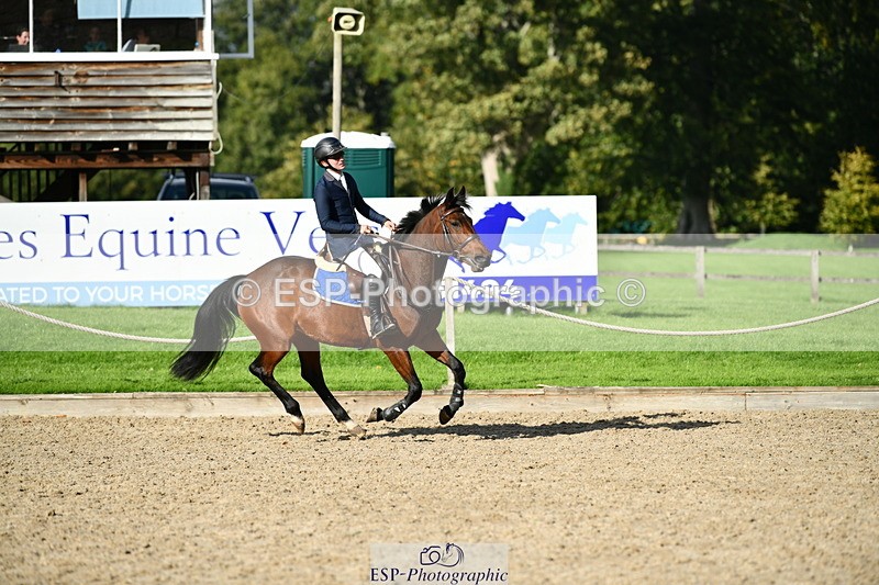 251004A-153000-01844 - Classes 8 & 9 70cm