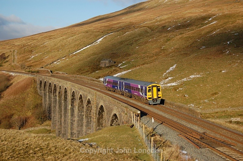 10.12.08 158855 11.51 Carlisle - Leeds, Arten Gill - Arten Gill