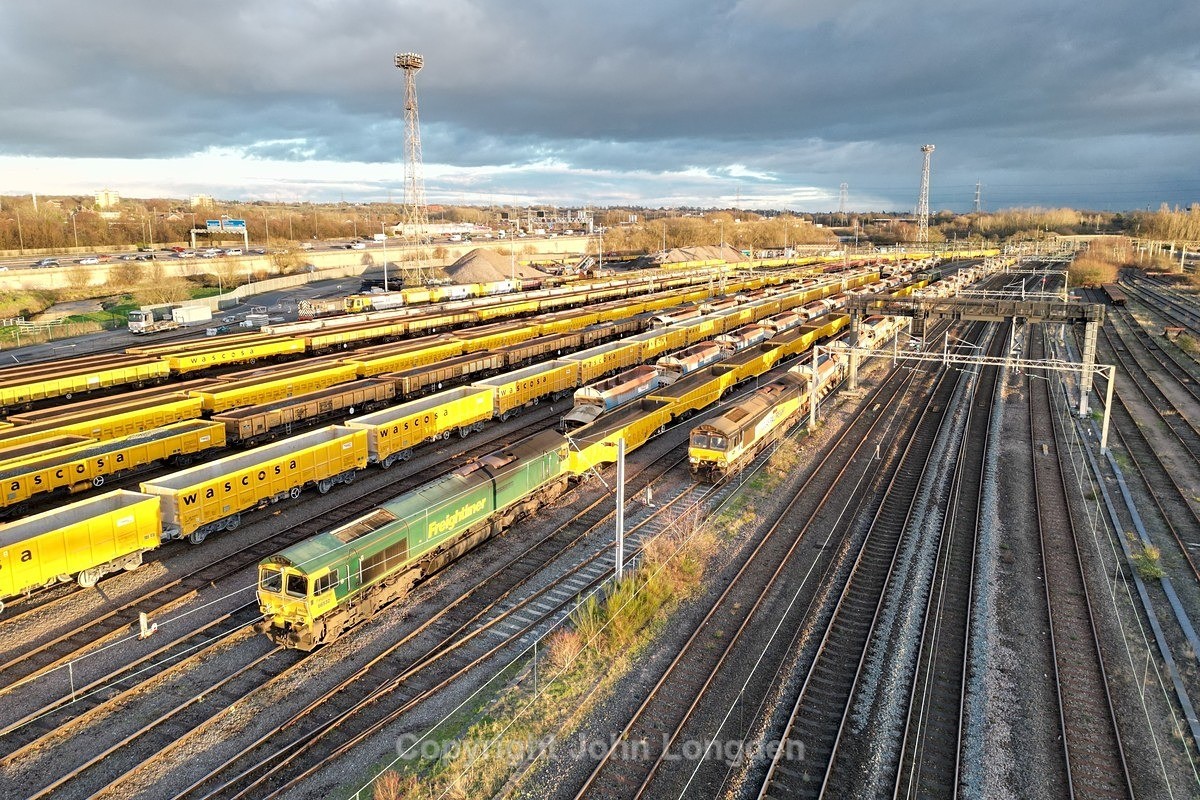 JL - 26.2.24 66523 & 66847, Bescot Yard - East Coast Main Line (north to south)