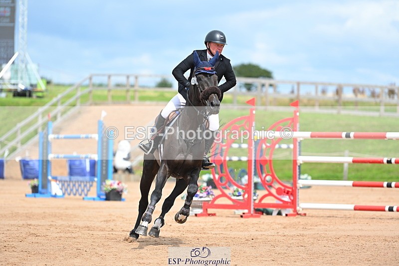 230721A-153019-07269 - Cls 10, 2 Star Big 1.45m Start to break