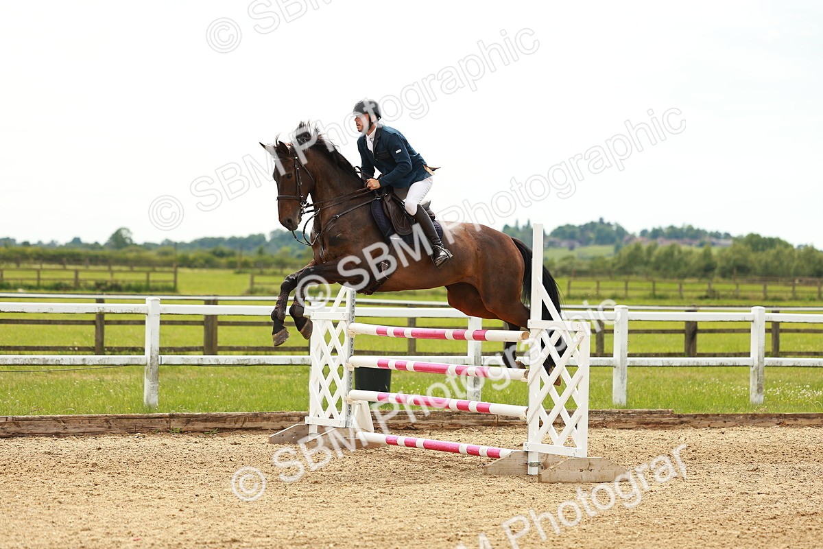 SBM_002264 - Class 4 - Senior Newcomers - 1.10m