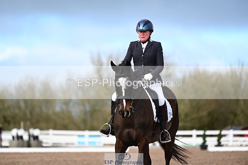 240218A-143503-08686 - 184-jeanette.male-Langaller.Future.Star