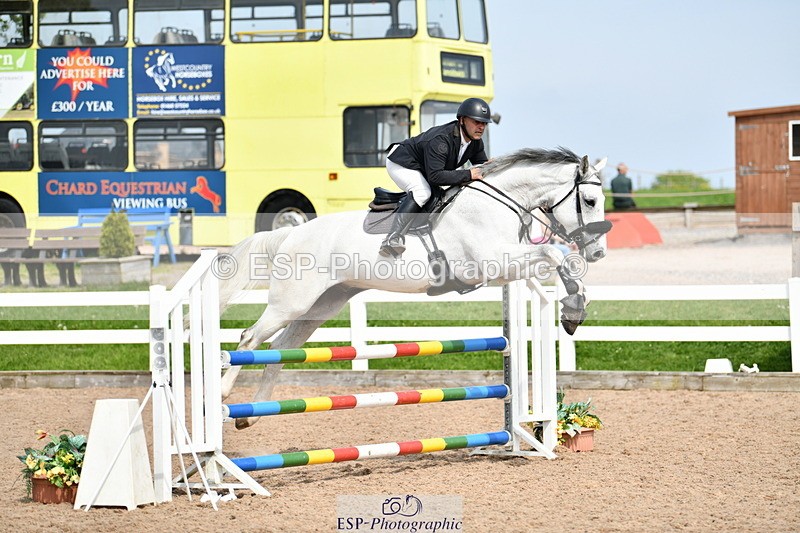 240511A-152439-14125 - Cls 25 British Novice and 90cm Open