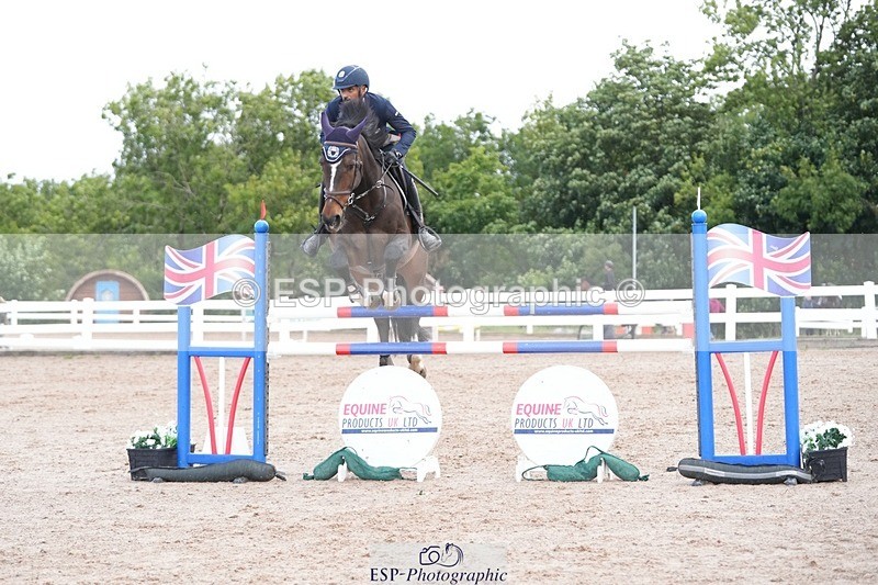 250720-094002-18198 - Cls16, 1 Star Silver Tour Accumulator