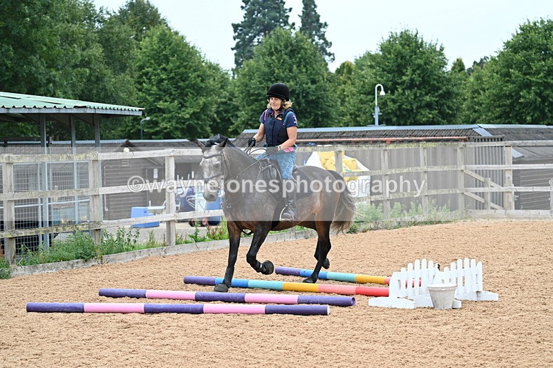 WJ7_7753 - Poles 10:00am