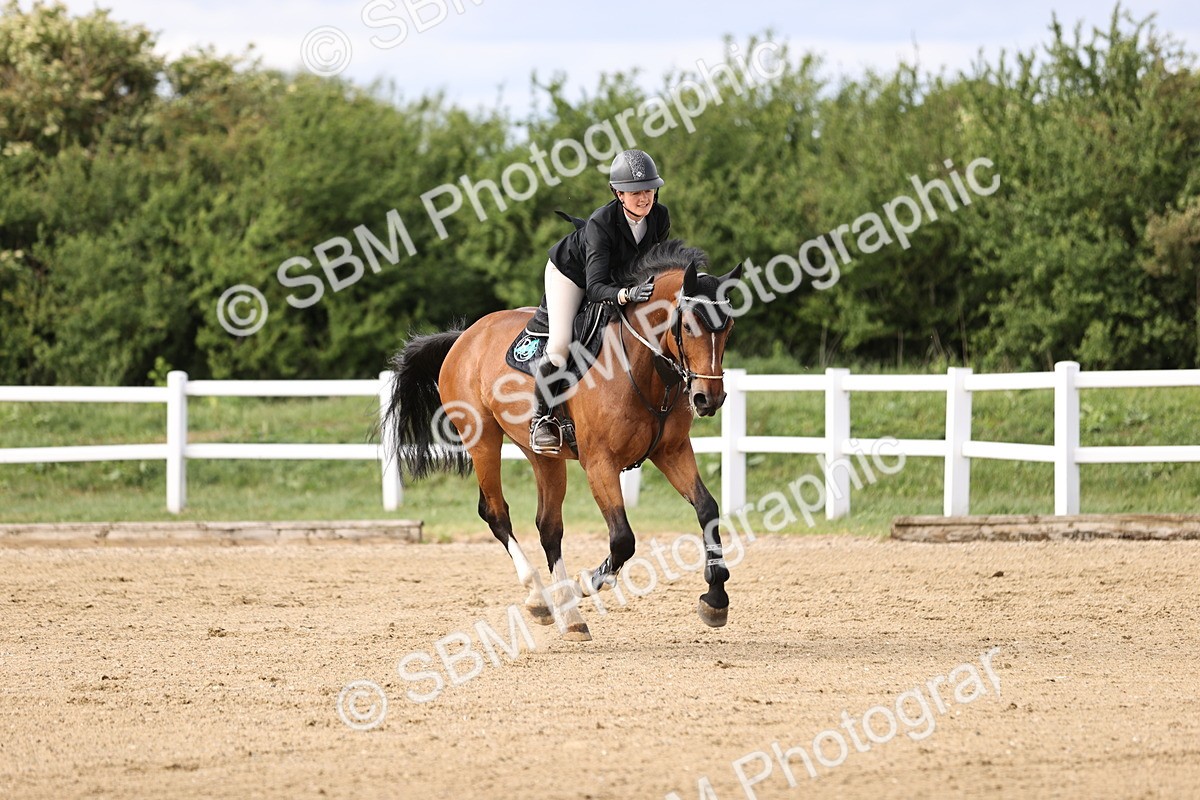 SBM_003795 - Class 13 - Senior Foxhunter - 1.20m