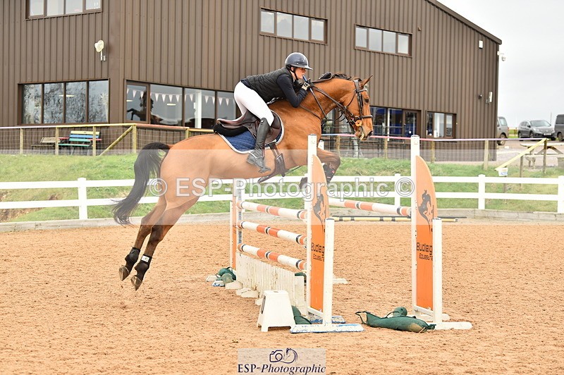 231122A-125622-00378 - Cls 4 Newcomers & 1.10m Open