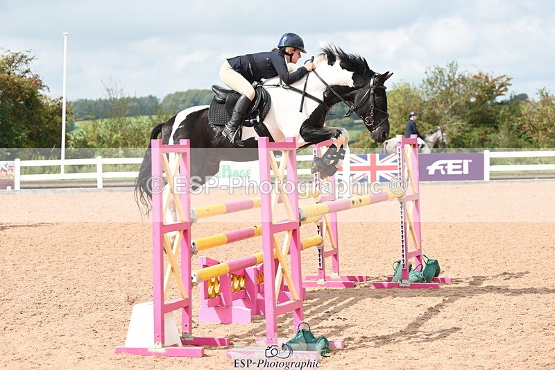 230902A-123302-01054 - Cls 9 1.10m Amateur Quali