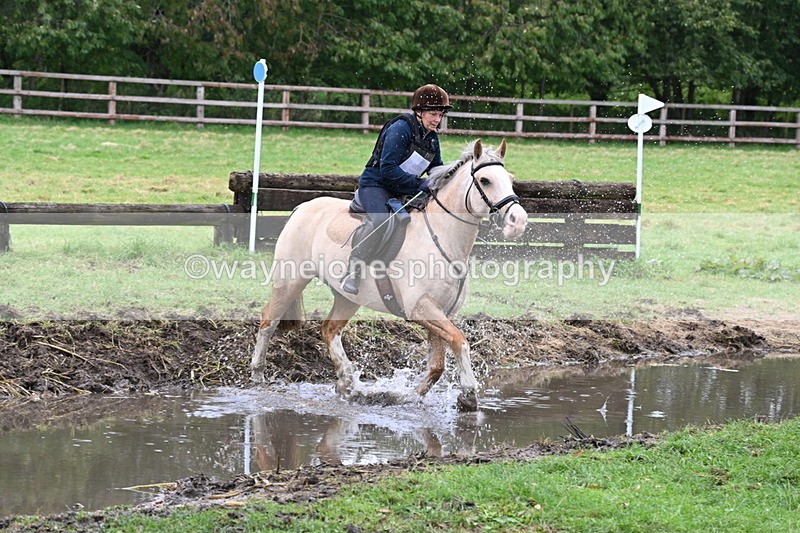 WJ6_6576 - Time at Photographer 12:41 to 13:05