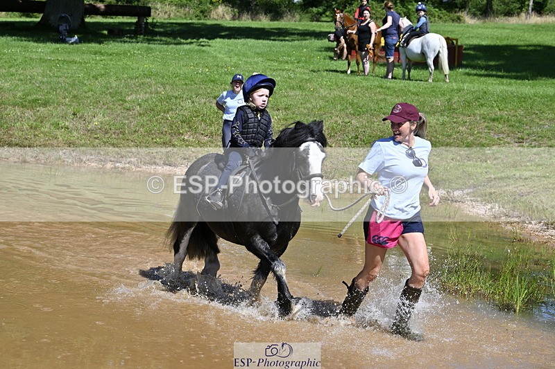 240728B-111538-01320 - Gemma's Group XC