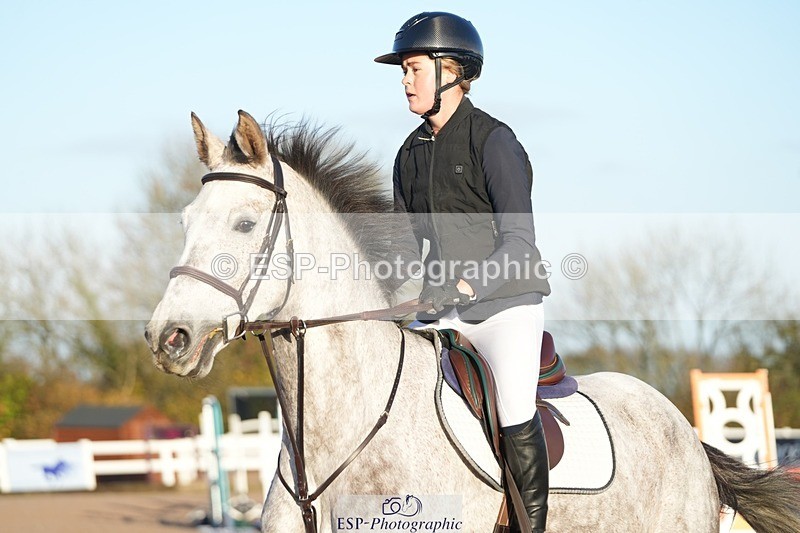 251108-083403-01774 - Cls 9 British Novice and 90cm Open