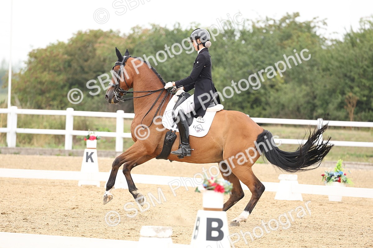 SBM_008077 - Class 10 - FEI INT I - 16.10-16.50