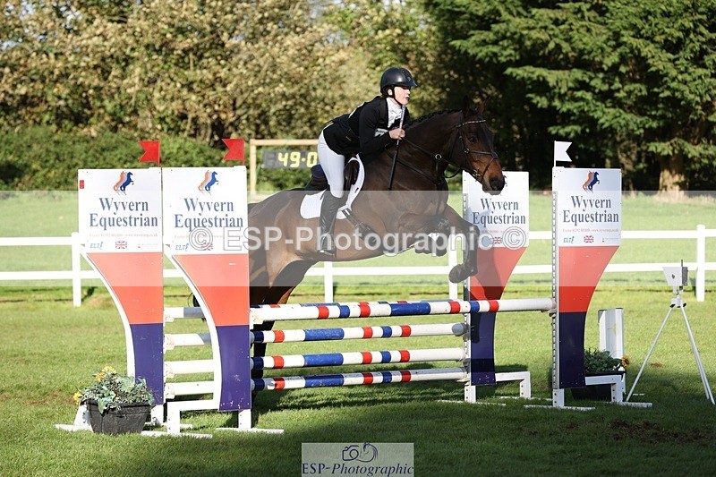 231022-150954-29650 - 418-PENHILL.REX-Lesley.Mitton-TrotUp+SJ