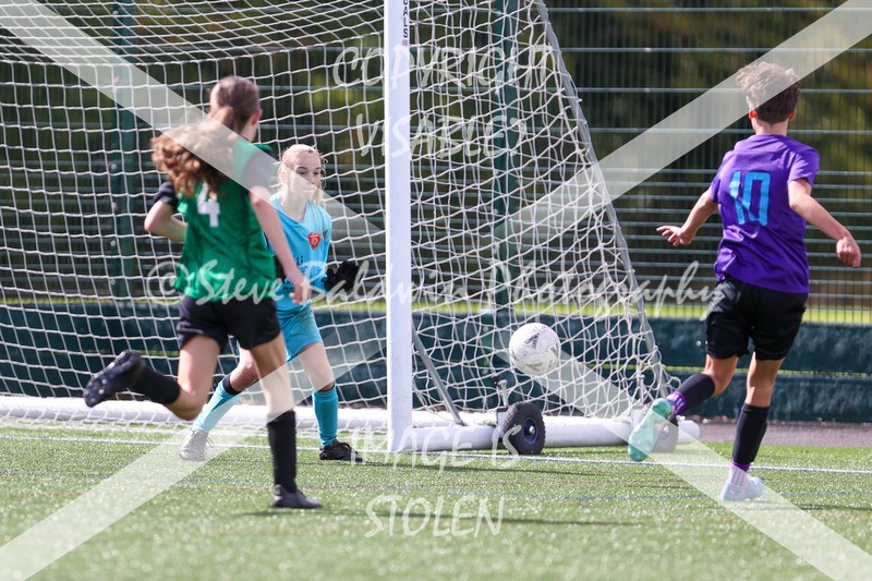 1DX30699 - 2025-09-13 FC Abbey Meads U13 Blue Girls V AFC Corsham U13 Pumas